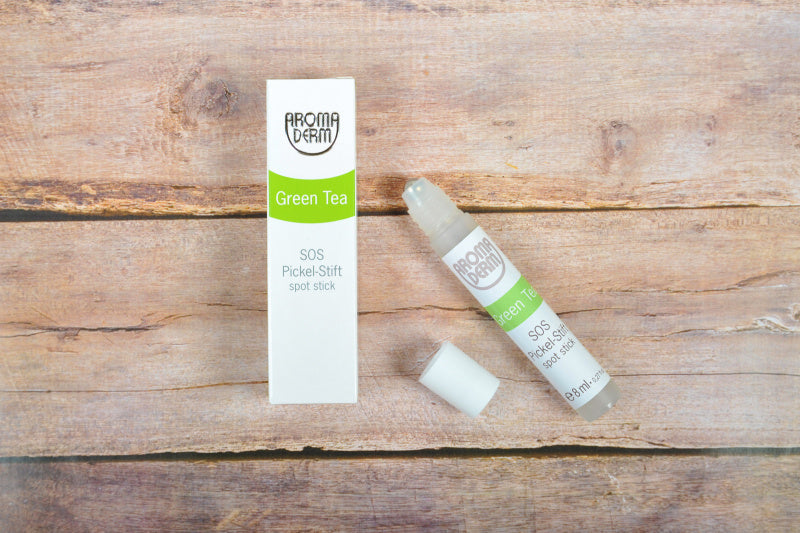 GREEN TEA SOS ON SPOT STICK - 8ml